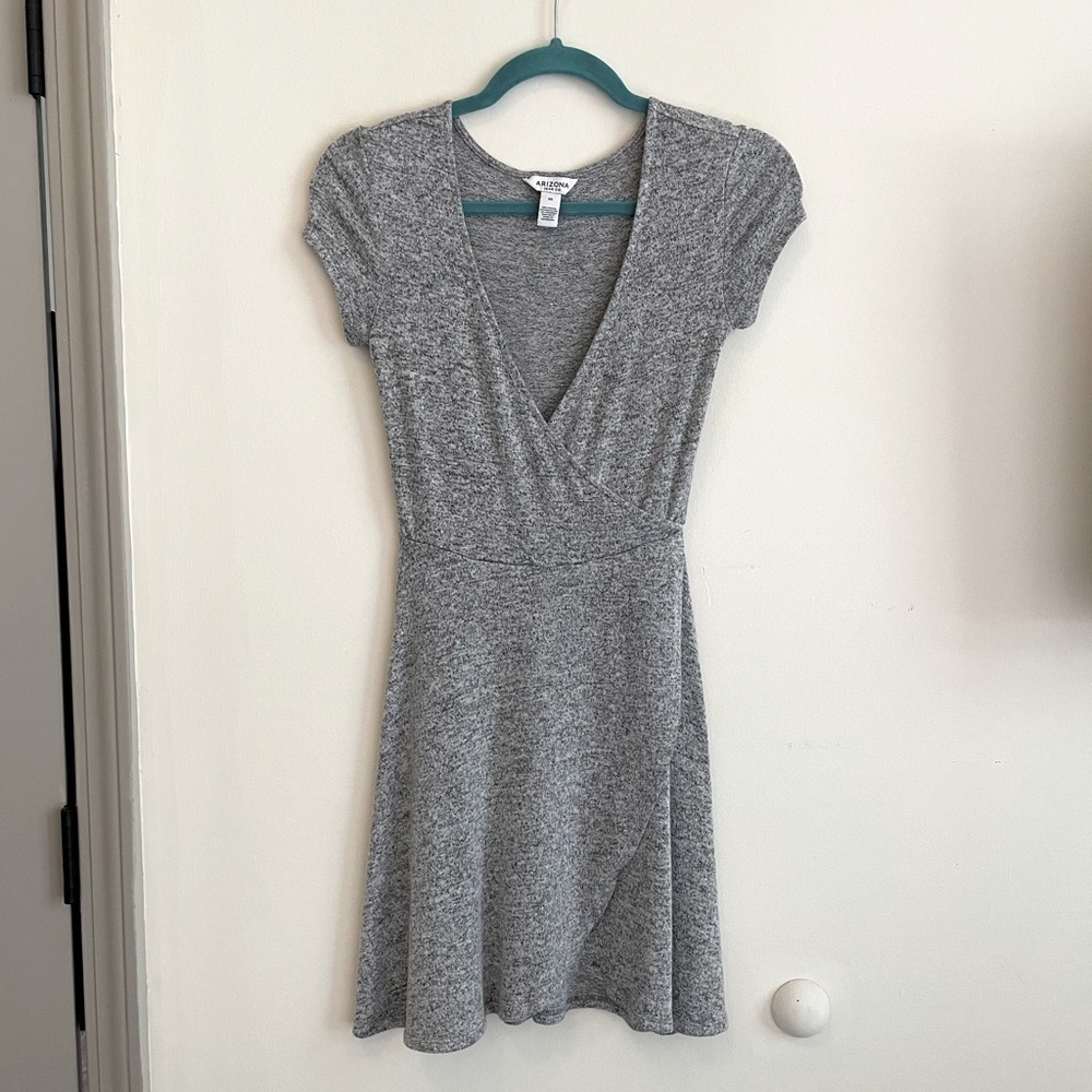 Arizona Jean Co Short Sleeve Dress Size XS Grey Soft Rayon Blend Surplice Top